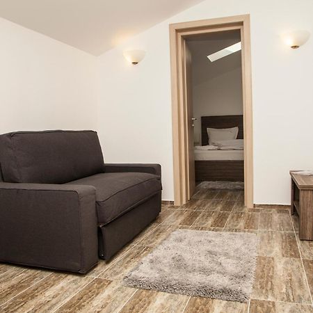 Hotel Nova Residence 2 Popesti-Leordeni Cameră foto