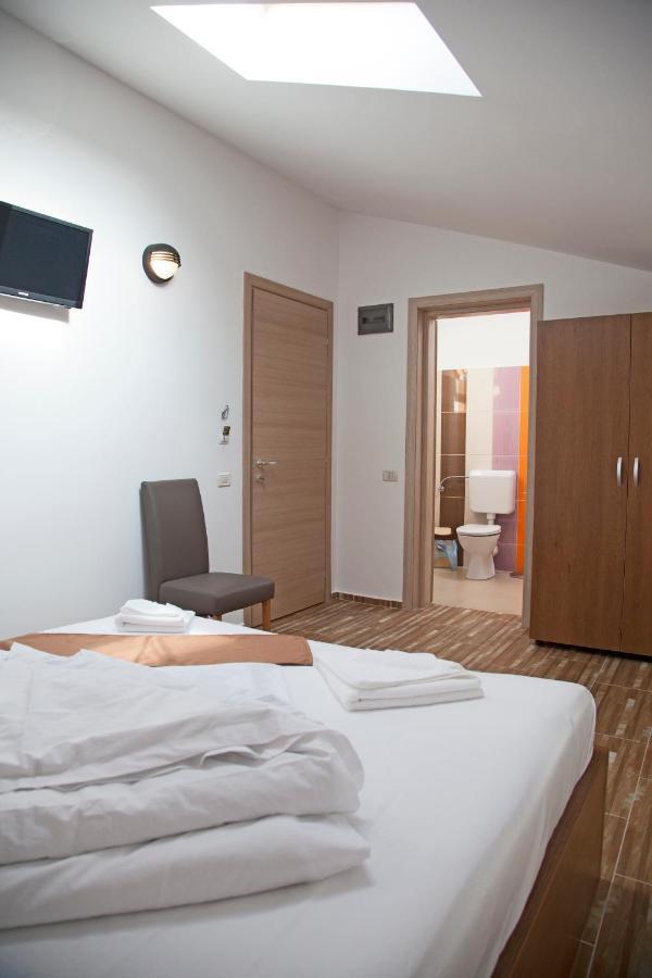 Hotel Nova Residence 2 Popesti-Leordeni Exterior foto