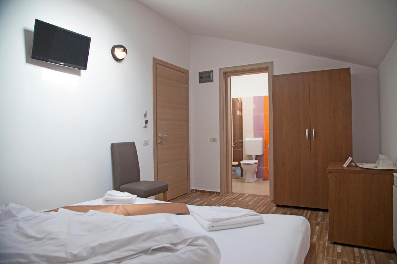 Hotel Nova Residence 2 Popesti-Leordeni Exterior foto